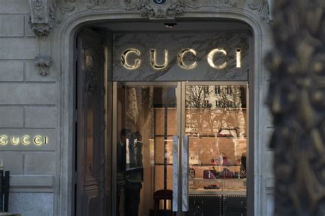 msison che ha comprato gucci|La storia di GUCCI .